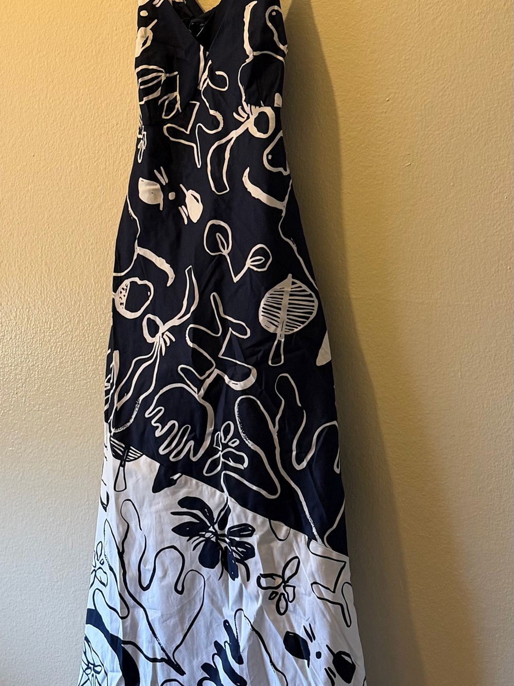 Sleeveless Black & White Printed Maxi Dress